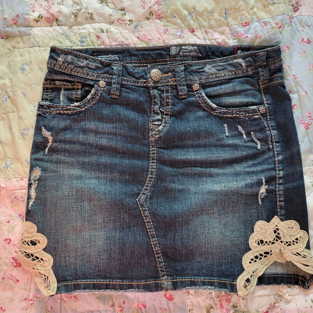 Silver lace Jean skirt size 29